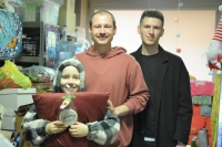 Фонд “Обійми” в дитячому відділенні онкології Національного інституту раку, грудень 2022 р.