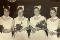 Zdeňka Dvořáková - slavnostní zakončení studia na Střední zdravotnické škole v Mladé Boleslavi, 60. léta