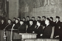 Slavnostní projev v aule při promoci