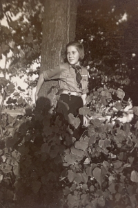 Olga Porkertová, poprvé na Skautu, Rychnov nad Kněžnou, rok 1946