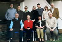 Rodina bratra Vladimíra (sedící první zleva) a Jaroslava (sedící první zprava)