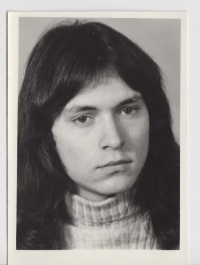 Ladislav Vyskočil ve věku 18 let, foto na občanský průkaz, 1976