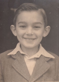 Portrét Milana Vybírala z dětství (školní docházka) 