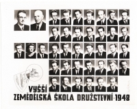 Tablo Vyšší zemědělská škola, Jan Udržal v horní řadě třetí zprava, 1948