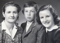 Maminka, bratr Stanislav a pamětnice