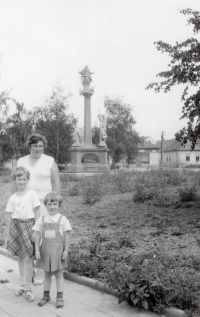 S dcerami na dovolené, 1983