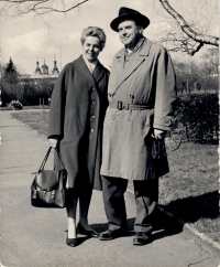 Jarmila Hálová s manželem v roce 1965
