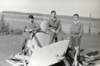 Arnošt Vlašimský s kolegy ve službě na Klínovci, invaze vojsk Varšavské smlouvy, 26. srpna 1968