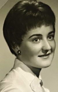 Jana Škaloudová, manželka Jaroslava Škalouda, 1963
