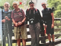 Jaroslav Škaloud (označen hvězdičkou) s přáteli v Rakousku, 2014