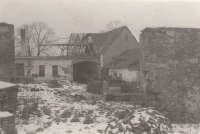 Undergroundový barák v Krašovicích, stav při koupi, 1975