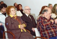 Setkání skautů, vlevo sedící Cecílie Urbancová, vpravo Miroslav Klimeš, 1996