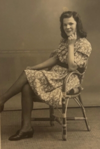 Pamětnice, řečená Elfi, 1944