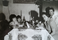 S manželkou Annou a dcerami Evou a Alenou