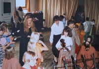 Alena Zdražilová se svými žáky 