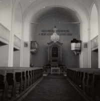 Kostel v Ratiboři, kde působil dědeček Naděždy Dvořákové, Čeněk Dvořák, jako evangelický farář