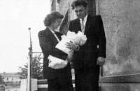 S matkou a otcem, křtiny