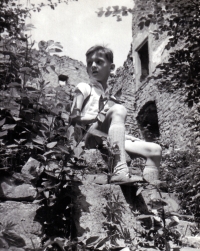 V dětství, na hradě Hukvaldy