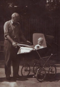 Dědeček Vladimíra Václavka s jeho bratrem 