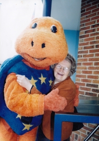 Zdeňka Lukašíková při cestování po světě po roce 1989