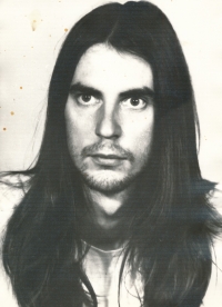 Pamětník jako dvacetiletý muž, 1984