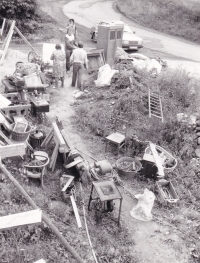 Vystěhování domu po smrti Adolfa Macha, Stroužné, 1987