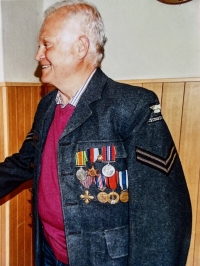 V uniformě otce Karla Přibyla, 2005