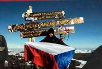 Dcera Michelle Jana Chan s českou vlajkou na vrcholu