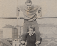 Pamětník na střeše v Minské ulici