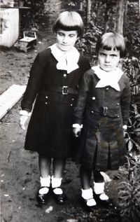 Sestry Věra a Vlasta