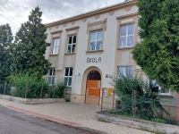 ZŠ v Českých Kopistech, kterou Petr Nejtek navštěvoval a kterou pomáhal roku 1913 založit příbuzný Václav Škobis