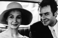 Tomáš Klepek na svatební fotografii s manželkou Janou, 1977