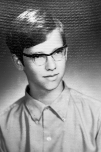 Na fotografii z občanského průkazu, 1971