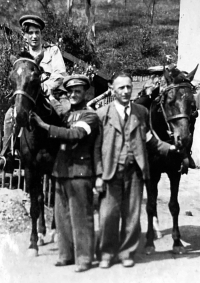 Karel Peleška – děda z matčiny strany (vpravo), červen 1945