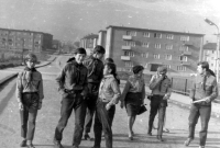 Vlevo Michal Holeček při setkání rádců skautských družin a vedoucích oddílů v Martině, 1968 nebo 1969