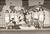 Představení Sedm sestřiček - postava babičky, rok 1984