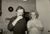 S manželkou Evou na návštěvě u přátel (1990)