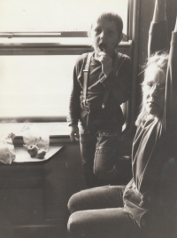 Dcera Šárka a syn Jakub, 90. léta 20. století