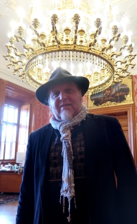 Na Ministerstvu kultury žádající bezúspěšně o finanční pomoc pro natočení filmu o Jaroslavu Seifertovi, 2021