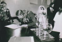 Na undergroundové svatbě jako svědek, asi rok 1985