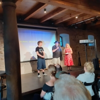 Projekce filmu Němci měli tanky, Češi barikády ve Velkém mlýně v Praze Libni, 2025