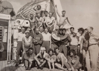 Československý olympijský tým vracející se se sovětskými sportovci na lodi domů, 1956