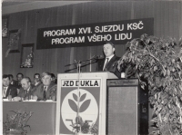 Schůze jednotného zemědělského družstva (JZD) v Bousíně, 1986