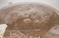 Rodný statek Jaroslava Kropáčka, stáje, stav po roce 1989, Horní Chřášťany