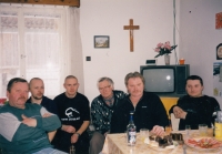 Oslava zlaté svatby, Miroslav Jurníček třetí zprava, 2001