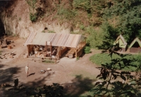 Budování tábora na Zlaté skále po požáru, 1998