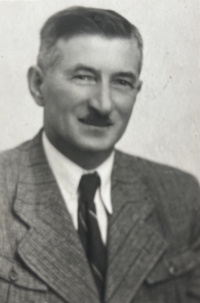 Dědeček Heleny Řezníčkové z matčiny strany Antonín Járka