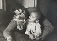 Tatínek s dcerou Helenou, 1944