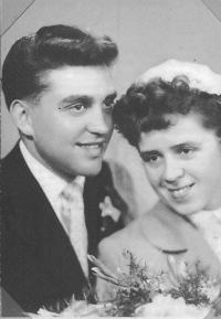 Svatební fotografie z roku 1957
