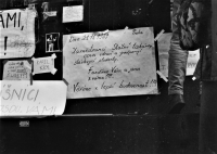 Nápisy na začátku sametové revoluce, listopad 1989